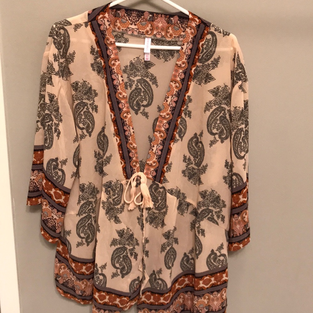Xhiliaration Sheer Printed Kimono